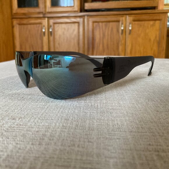 Gold and Blue Mirror Biker Style Sunglasses - Brand New - Picture 1 of 12